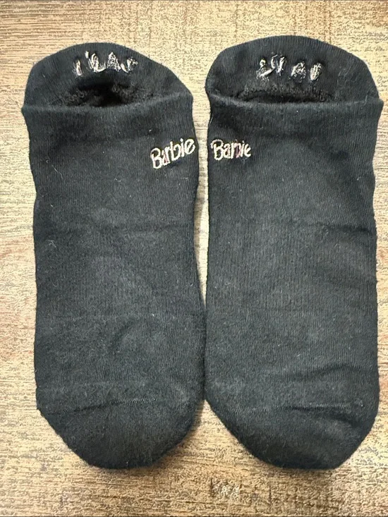 Tavi Barbie Black Low-Cut No-Show Grip Socks with Pink Logo Embroidery
