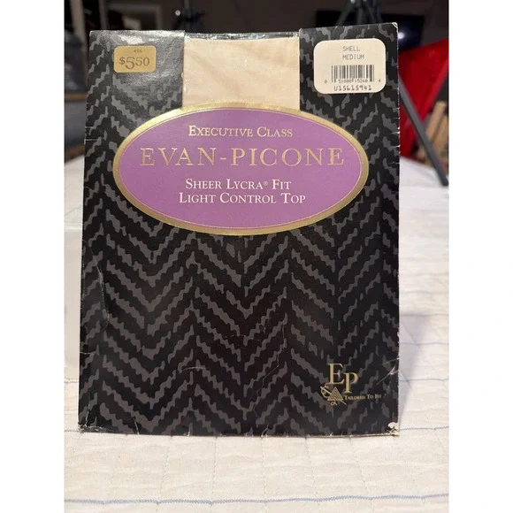 Evan-Picone Executive Class Sheer Lycra Fit Light Control Top Pantyhose Shell M