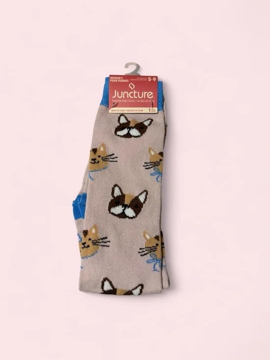 Juncture Women's Beige Cat Print Crew Socks - Blue Accents