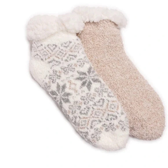 MUK LUKS 2pairs warm & cozy faux fur cream & gray Ankle‎ Height Cable knit socks