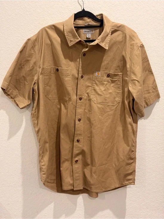 Carhartt Men’s Short-Sleeve Button-Down Shirt in Khaki/Tan