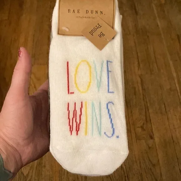 Rae Dunn Pride Ankle Socks 10pk