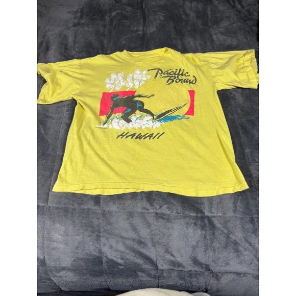 Vintage‎ 1988 Pacific Bound Hawaii Surfer T-Shirt Yellow 80s Surf Mens M 20x22