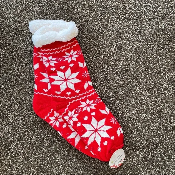 NEW Sweet Home Slippers Socks w/ Grips Red & White Snowflakes Mid Calf 16