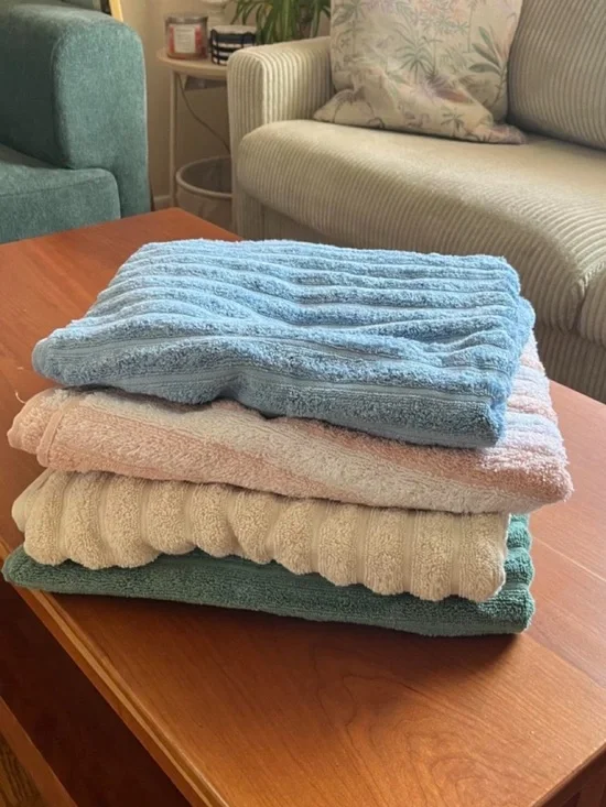 Brand new full size bath towels