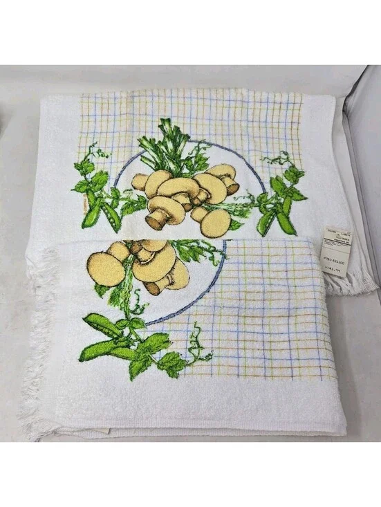 Vintage 1970’s Sears Mushroom Fringe Hand Towel Terry Cloth NWT READ