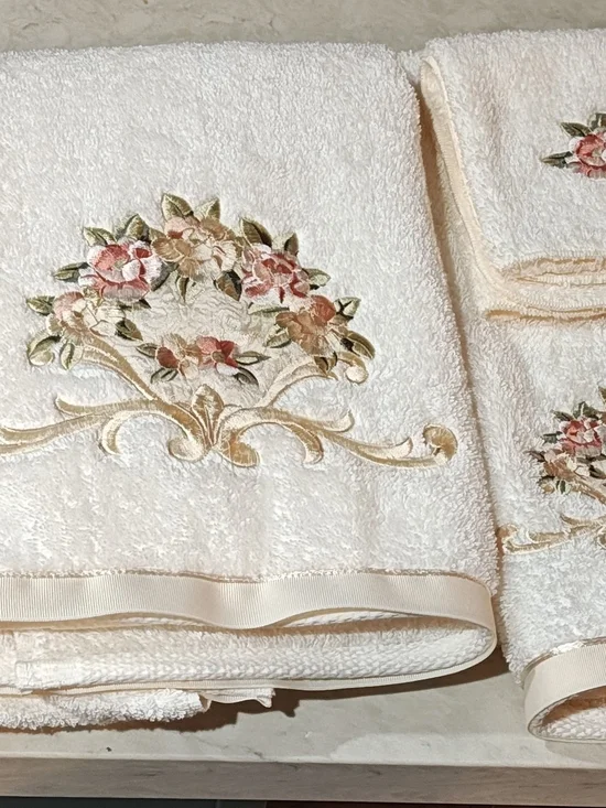 Vintage Avanti Rosefan Embroidered Towel Set Cotton Bath Hand Towels & Washcloth