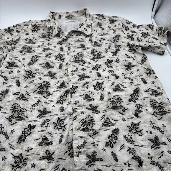 Columbia PFG Button Down Shirt Mens Size Large Hawaiian Fishing Multicolored Cot
