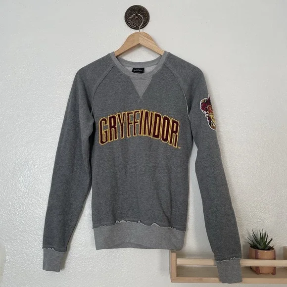 Harry Potter Gryffindor Sweatshirt Size XS‎ Universal Studios Sweater Adult