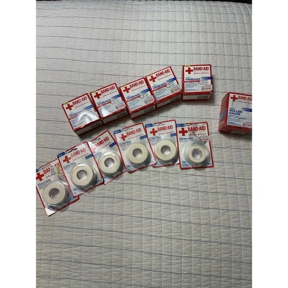 Band-Aid Johnson & Johnson First Aid‎ Lot Gauze Pads Rolled Gauze Cloth Tape New