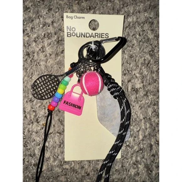 No Boundaries 6-in-1 Bag Charm Keychain New