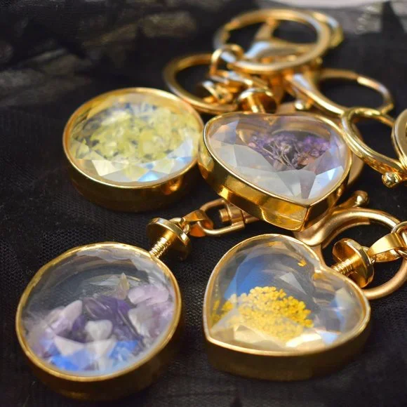 Festival Keychains Citrine or Amethyst Chips or Dried Yellow or Violet F…