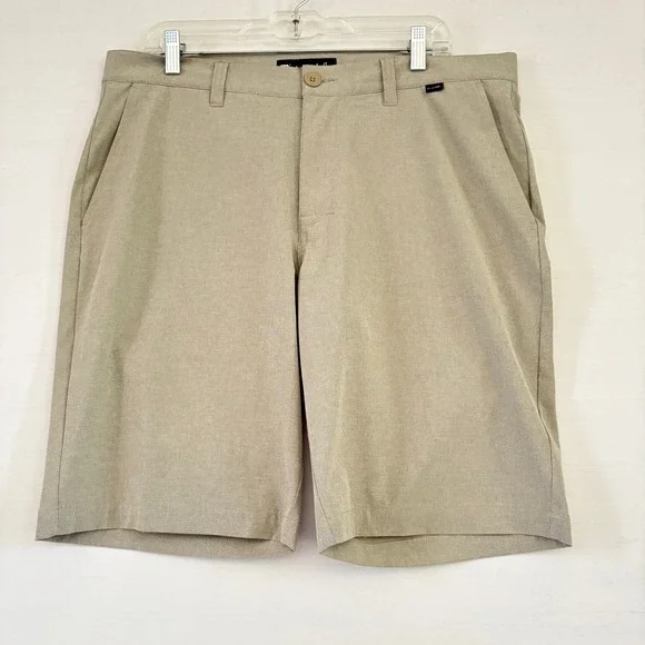 TravisMathew‎ Mens Golf Shorts Tan Khaki Micro Check Performance Size 34