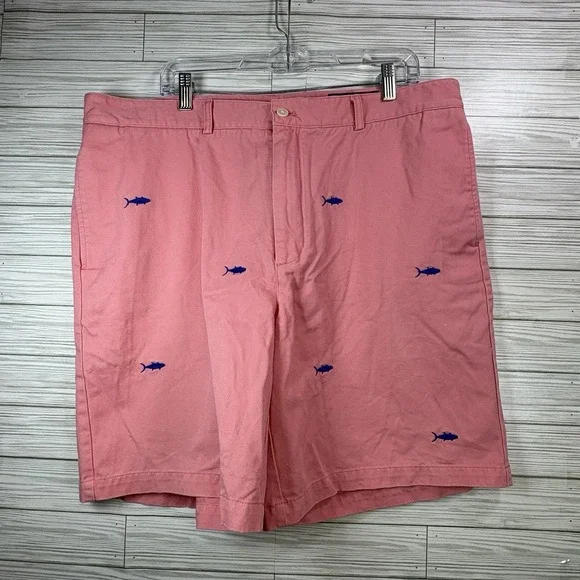 Vineyard Vines Men's Pink All Over Fish Club‎ Chino Shorts Embroidered Sz 40