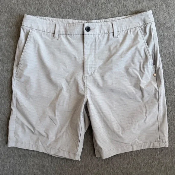 Vuori Aim Shorts Mens 34 Light Grey Micro Stripe Performance Golf Activewear