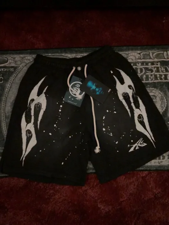 HELLSTAR SHORTS SIZE M