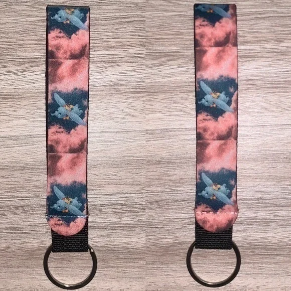 Disney Dumbo pink skies wristlet car key lanyard new