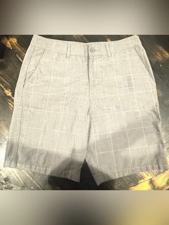 Valor Brand Men's Gray Window Pane/Plaid Pattern, Flat Front Shorts - Size 33