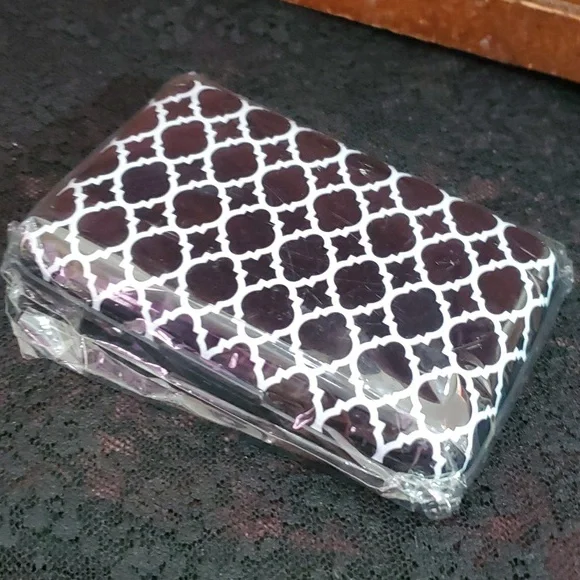 Hard case card wallet