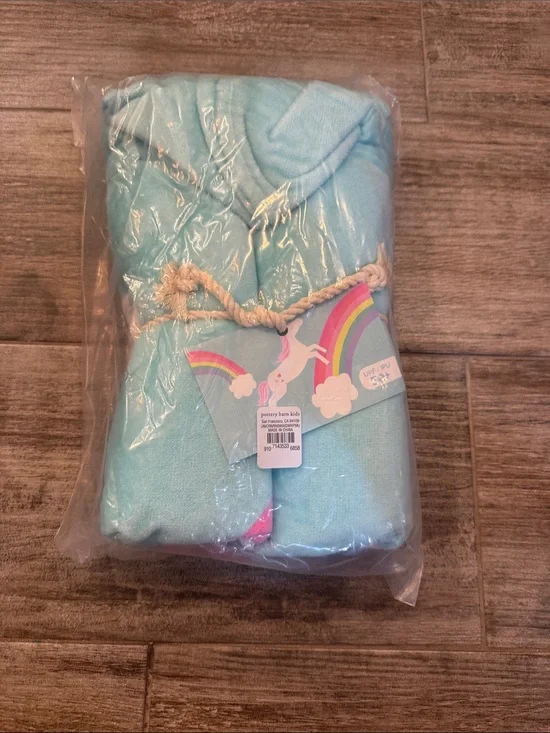 Pottery Barn Kids Aqua Unicorn Hooded Towel with Rainbow Tag
