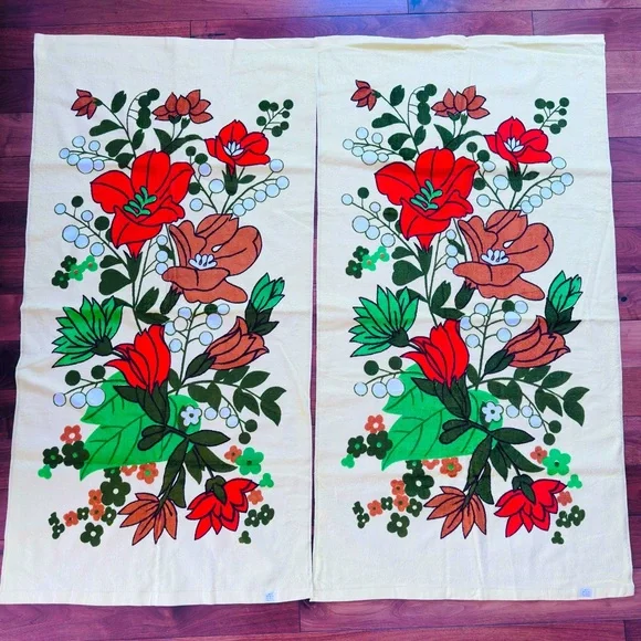Vintage Panda 2 Bath Towels Yellow Floral 100% Cotton New Old Stock 48x25 – 80s