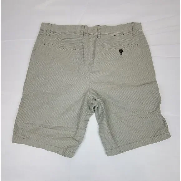 Banana‎ Republic Shorts Mens 35. Flat Front Striped Chino.