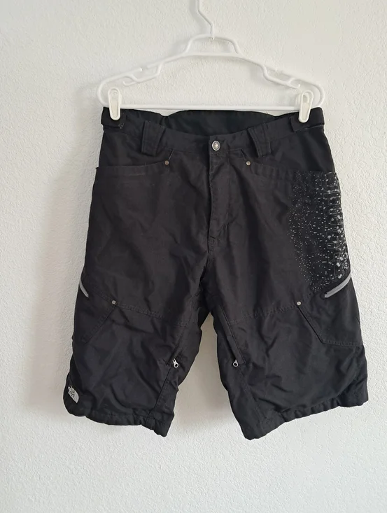 The North Face Cryptic Shorts Men's Black Cargo Pockets Mid Rise Outdoor Casual