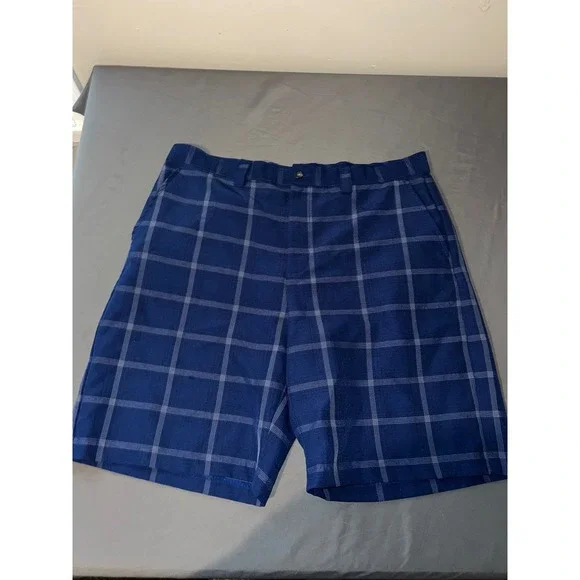 Izod XFG Mens Blue Windowpane Plaid Golf Shorts Size 40 Flat Front Performance