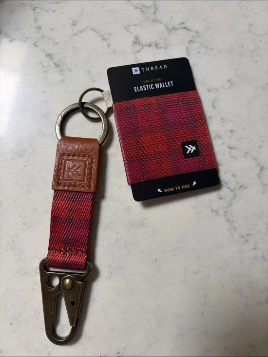 Kavu Red Plaid Elastic Card Wallet & Brown Key Clip Set