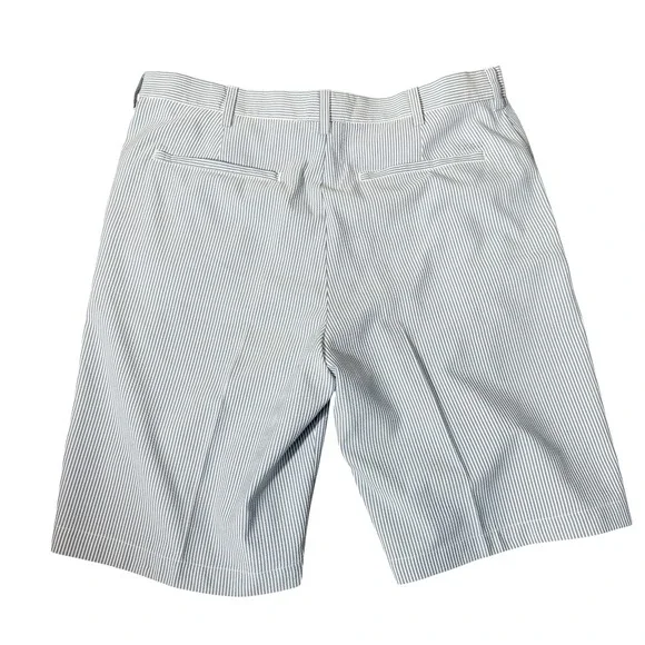 Izod Mens Flat Front Seer Sucker Blue White Striped Golf Shorts Size 36