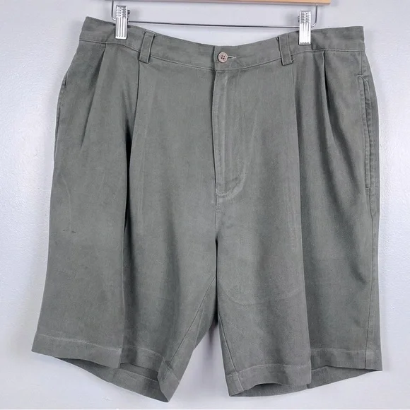 Tommy Bahama Men's Relax 100% Silk Pleated Bermuda Shorts Size 35; Beach, Cruise