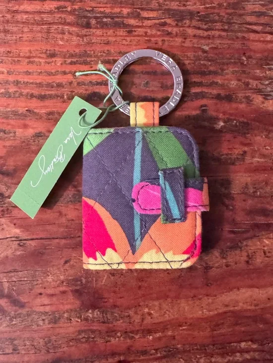 New but Flawed Vera Bradley “Mirror Mirror” Quilted Keychain in “Jazzy Blooms”