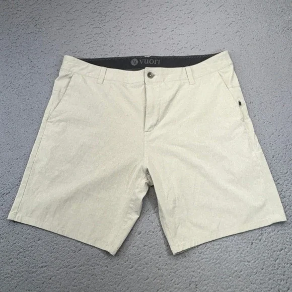 Vuori Aim Shorts Mens 36 Khaki Heathered Performance Hybrid V368 Golf Travel