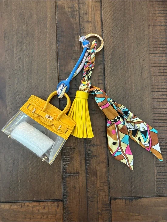 🌸 Summer Yellow & Clear Mini Bag Charm & Keychain 🌸