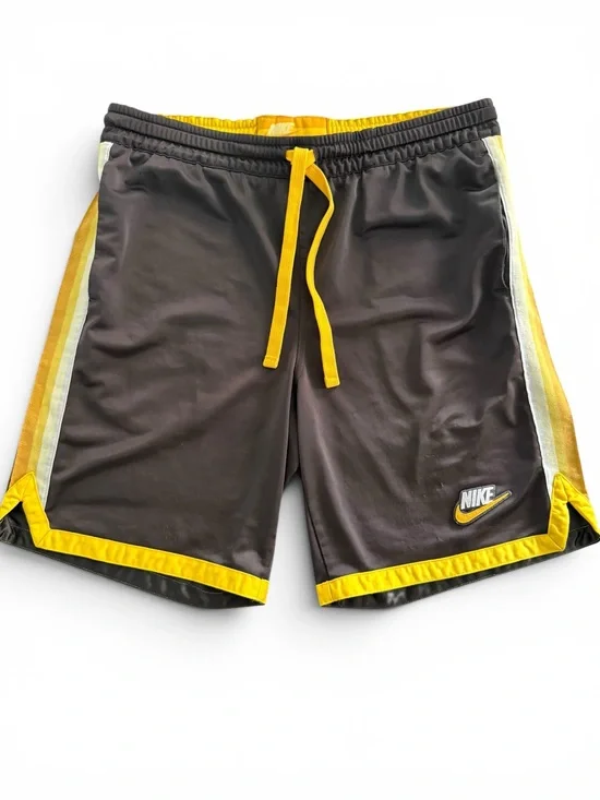 Nike Vintage 90s Challenge Court Series Athletic Basketball Shorts