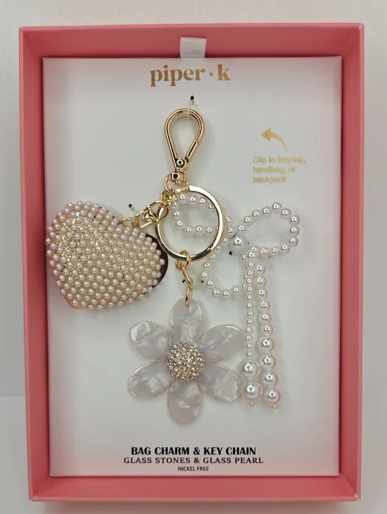 🤍▪️piper K ▪️ Uk Exclusive Gold-Tone Pearl Heart & Clear Flower Keychain