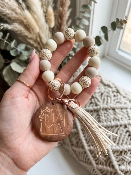 Beaded 'MAMA' Wood & Cream Tassel Keyring