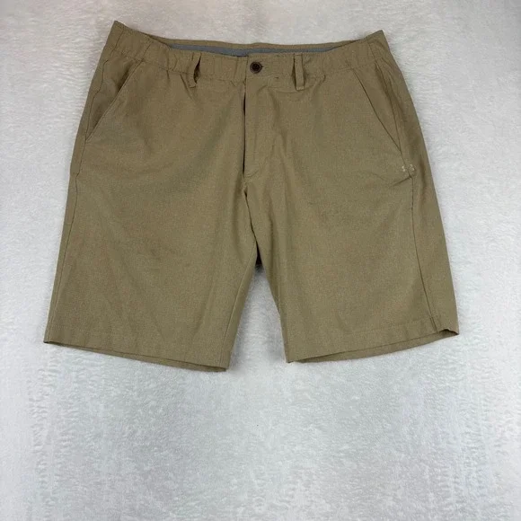 Under Armour HeatGear Mens Golf Shorts Tan Khaki Loose Fit Size 36 Performance