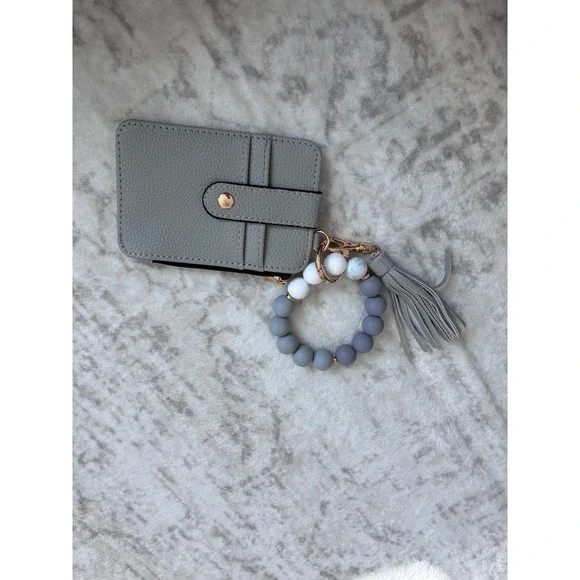 Grey Vegan Leather Card Holder‎ Wallet with Silicone Bead Wristlet Keychain