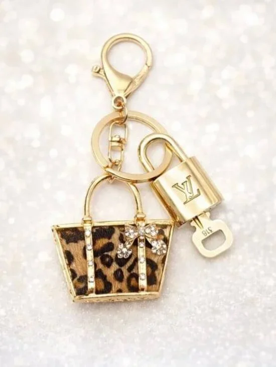 Louis Vuitton Gold Lock 🔑 Authentic LV Padlock + Bag Unbranded Leopard Charm