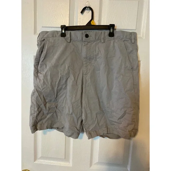 Gap Khakis Lived In Short Mens 36 Gray Chino Flat Front Casual Cotton Shorts