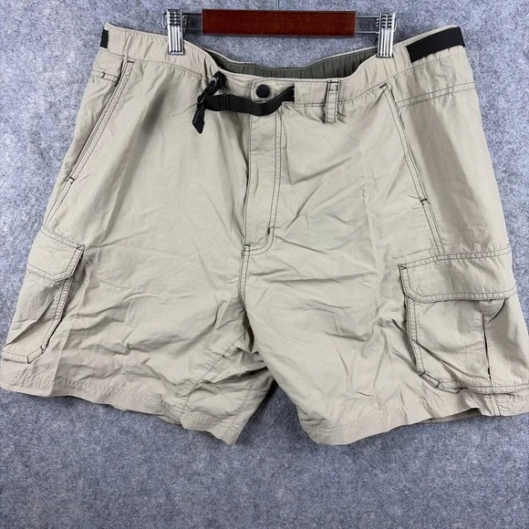 REI Shorts Men's Large Cargo Beige Elastic Waist Nylon Belted Hiking 7' Inseam