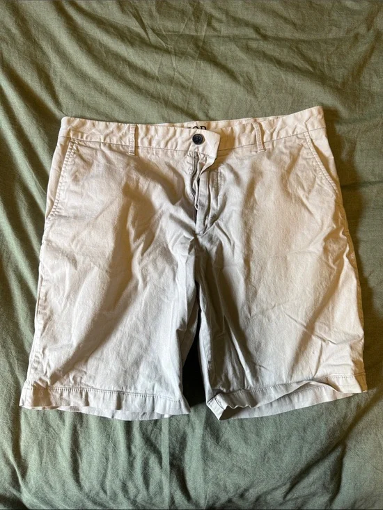 Izod Khaki Flat-Front Men's Shorts