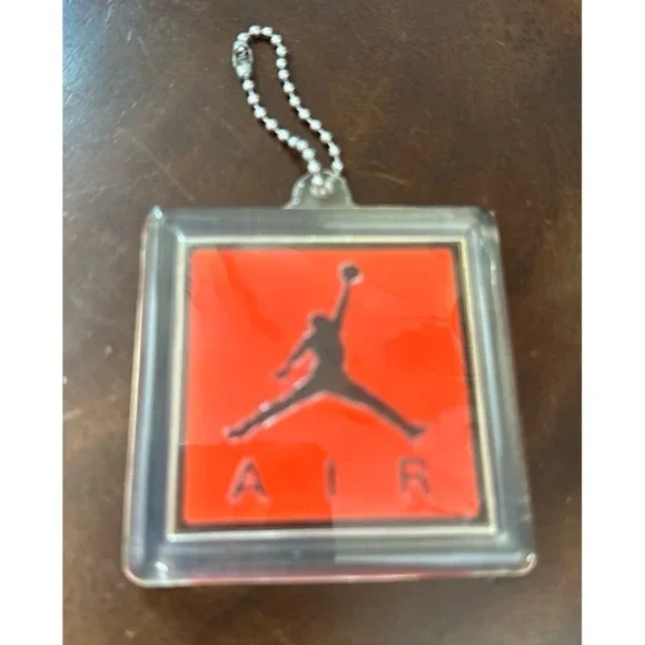 NIKE AIR‎ JORDAN PLASTIC JUMPMAN KEYCHAIN HANGTAG FIRE RED VINTAGE