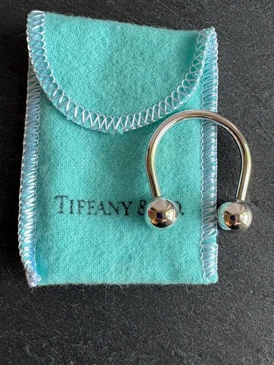 Vintage 1999 Tiffany & Co. Sterling Silver Horseshoe Screwball Keyring w/Pouch