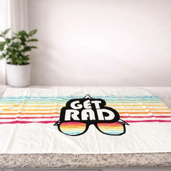 Body Glove 'Get Rad' Sunglasses Beach Towel - Multicolor Stripes Summer fun
