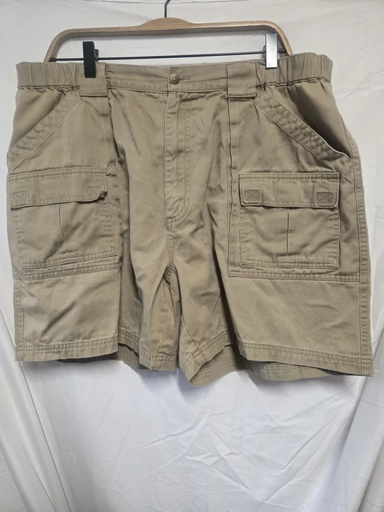 croft & barrow Men's Tan Cargo Shorts with Utility Pockets