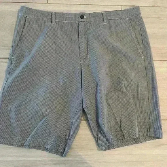 Sam’s Fifth Avenue black/white checkered shorts size 38