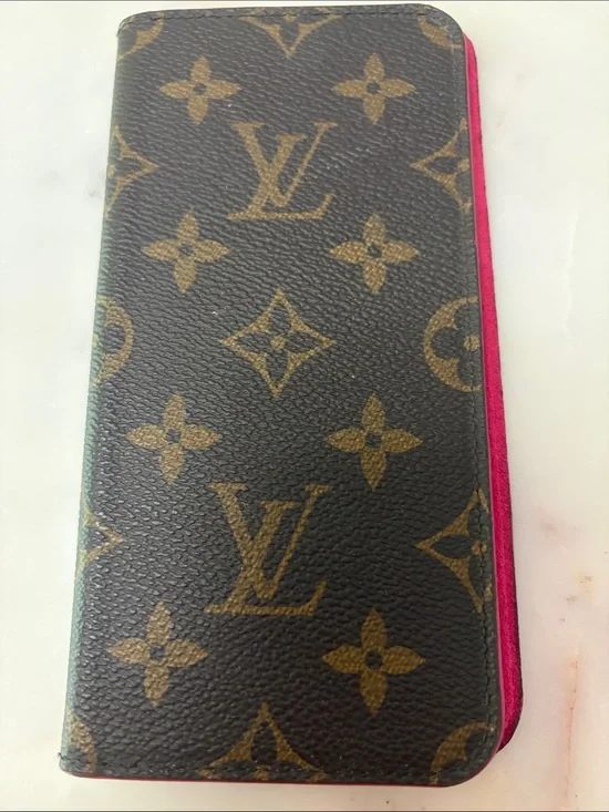Louis Vuitton iPhone X holder