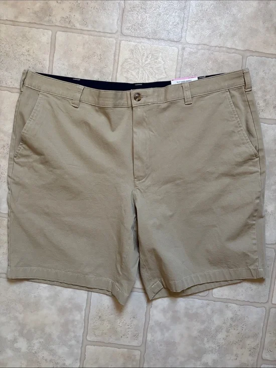 NWT Club Room Chino Shorts Men’s 40 Tan Khaki Classic Fit 9” Inseam